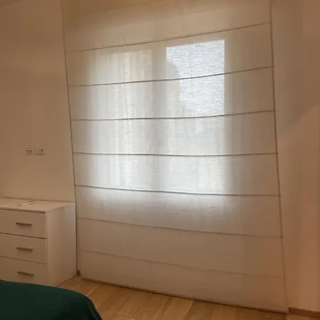 Certaldo Apartment *